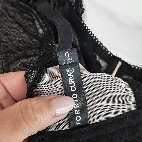 Torrid Dot Lace Underwire Bra - Picture 8 of 9
